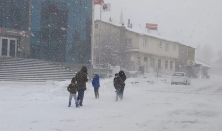 2 Ocak Cuma Okullar Tatil Mi?