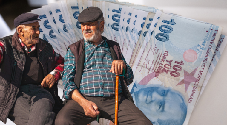 Emeklilere 12 Bin TL’ye Kadar Nakit Destek Yeni Dönem Başladı