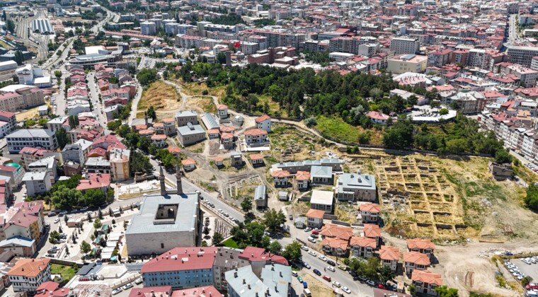 Sivas Kalesi’nde Tarih Yeniden Yazılıyor